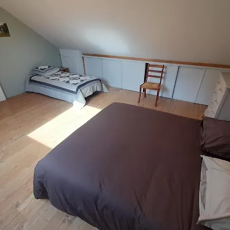 Orsay, 300m Rer Holiday home