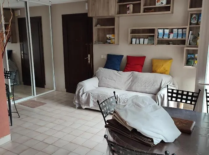 بيت للعطل Orsay, 300m Rer